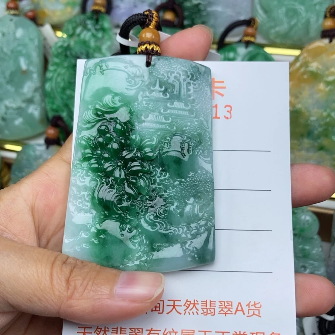翡翠未镶嵌颈饰吊坠