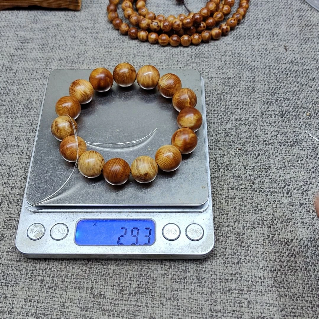 柏木（崖柏）1.5蚕丝龙胆纹太行崖柏