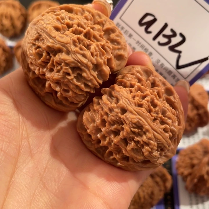 把件文玩核桃132号4.3南疆石