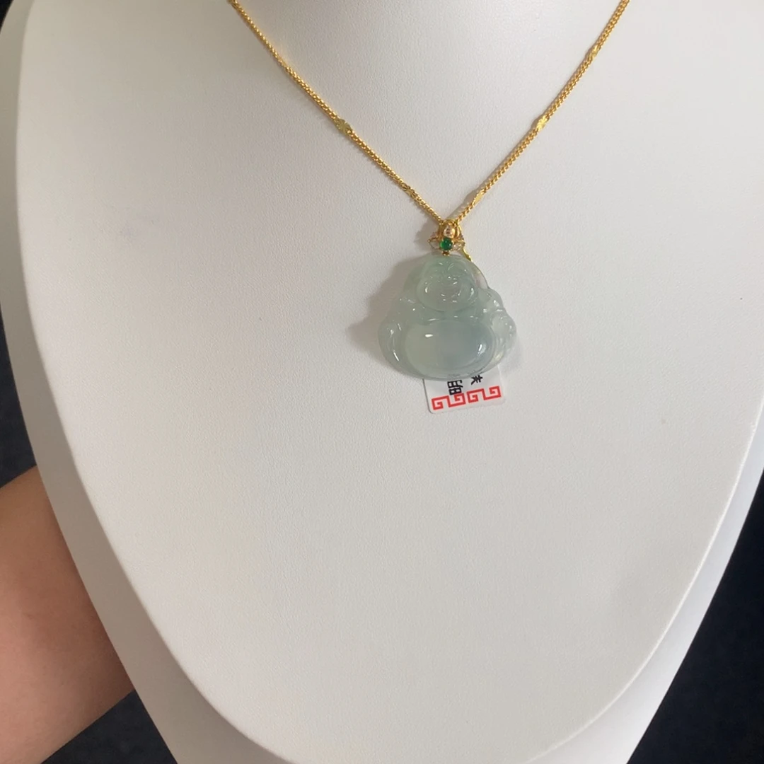颈饰18K金镶嵌翡翠