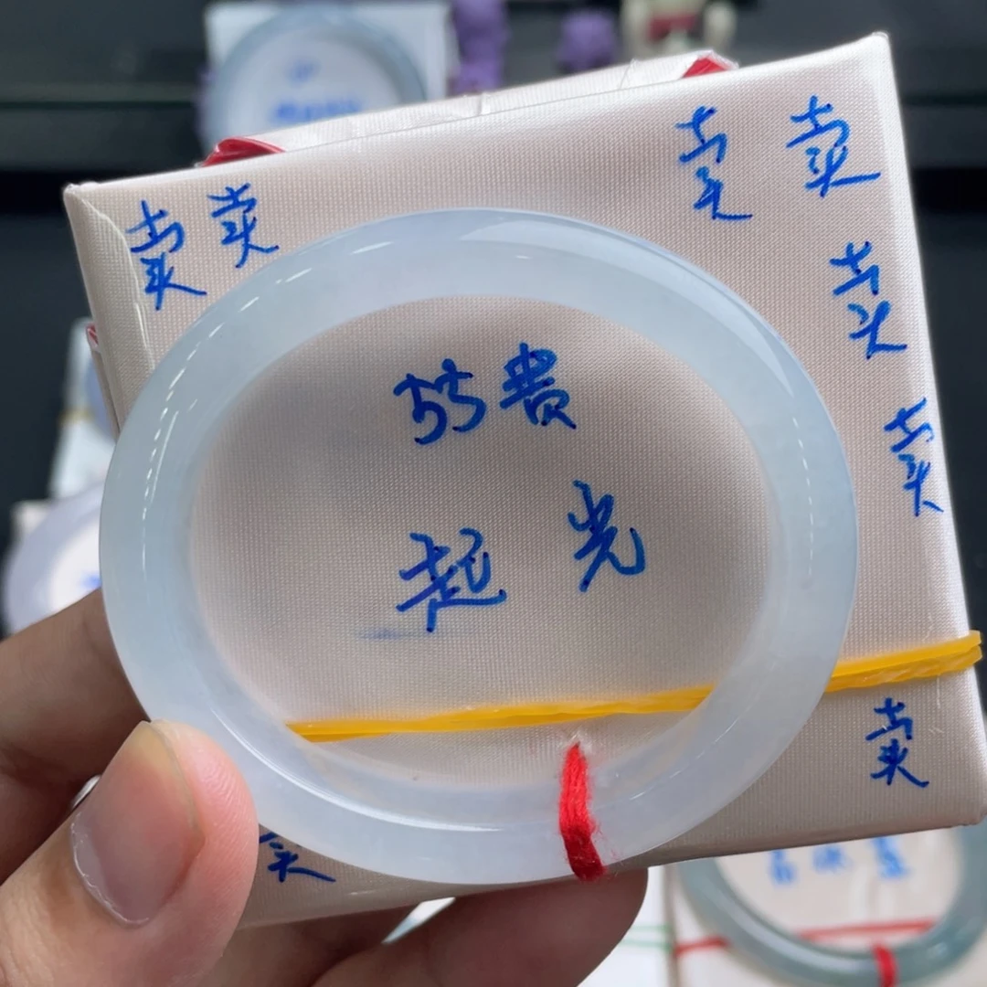 翡翠未镶嵌手镯翡翠手镯