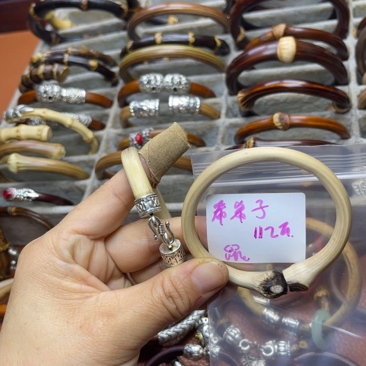 鸡翅木希*子我们在这里