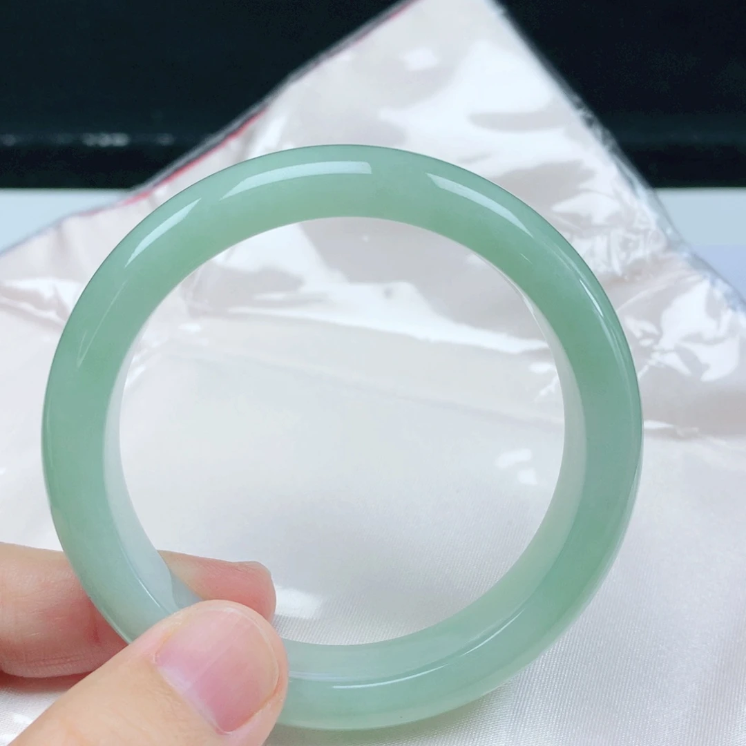 未镶嵌手镯翡翠54