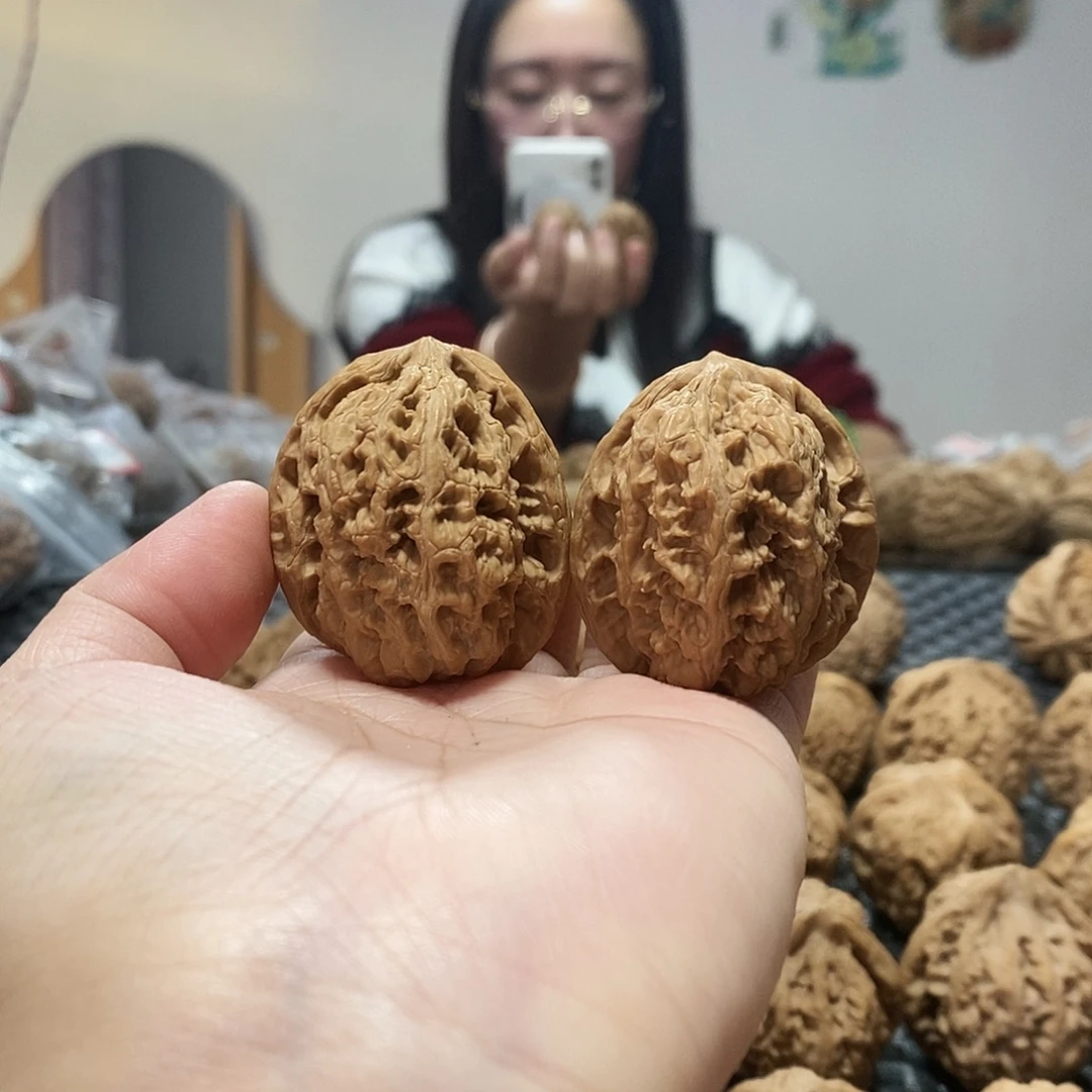 吊坠桃核将军37黄