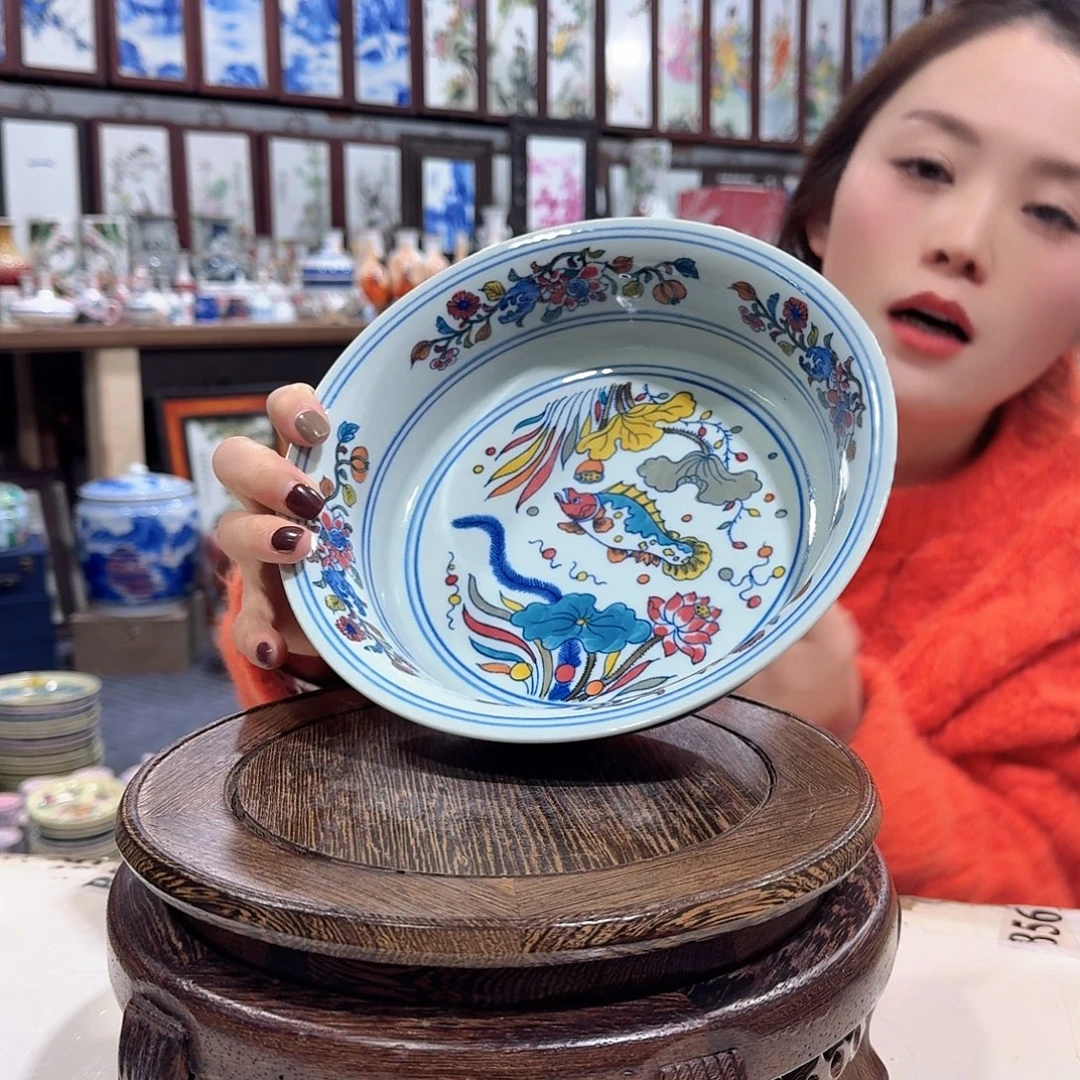 摆件瓷/////景德镇陶瓷瓷器。