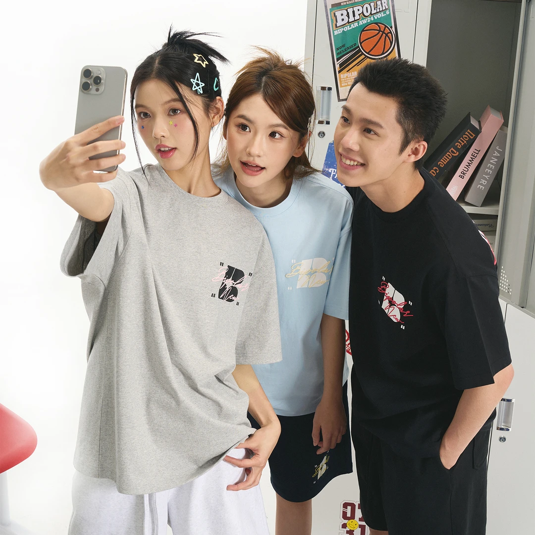 BIPOLAR手写字发泡圆领宽松复古国潮情侣断字短袖T恤 11B503