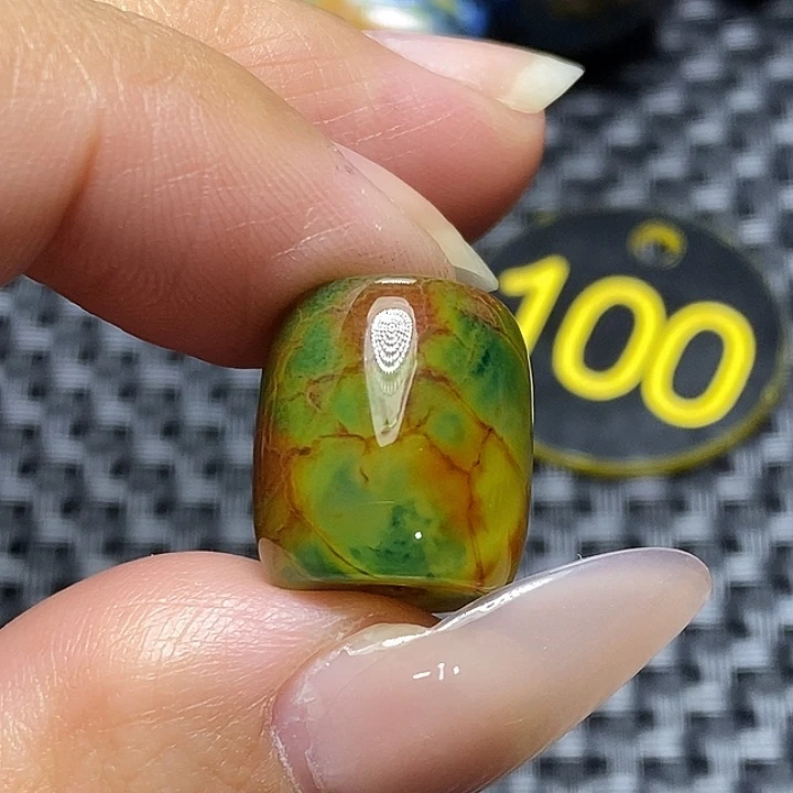 沃***美玛瑙/玉髓未镶嵌颈饰