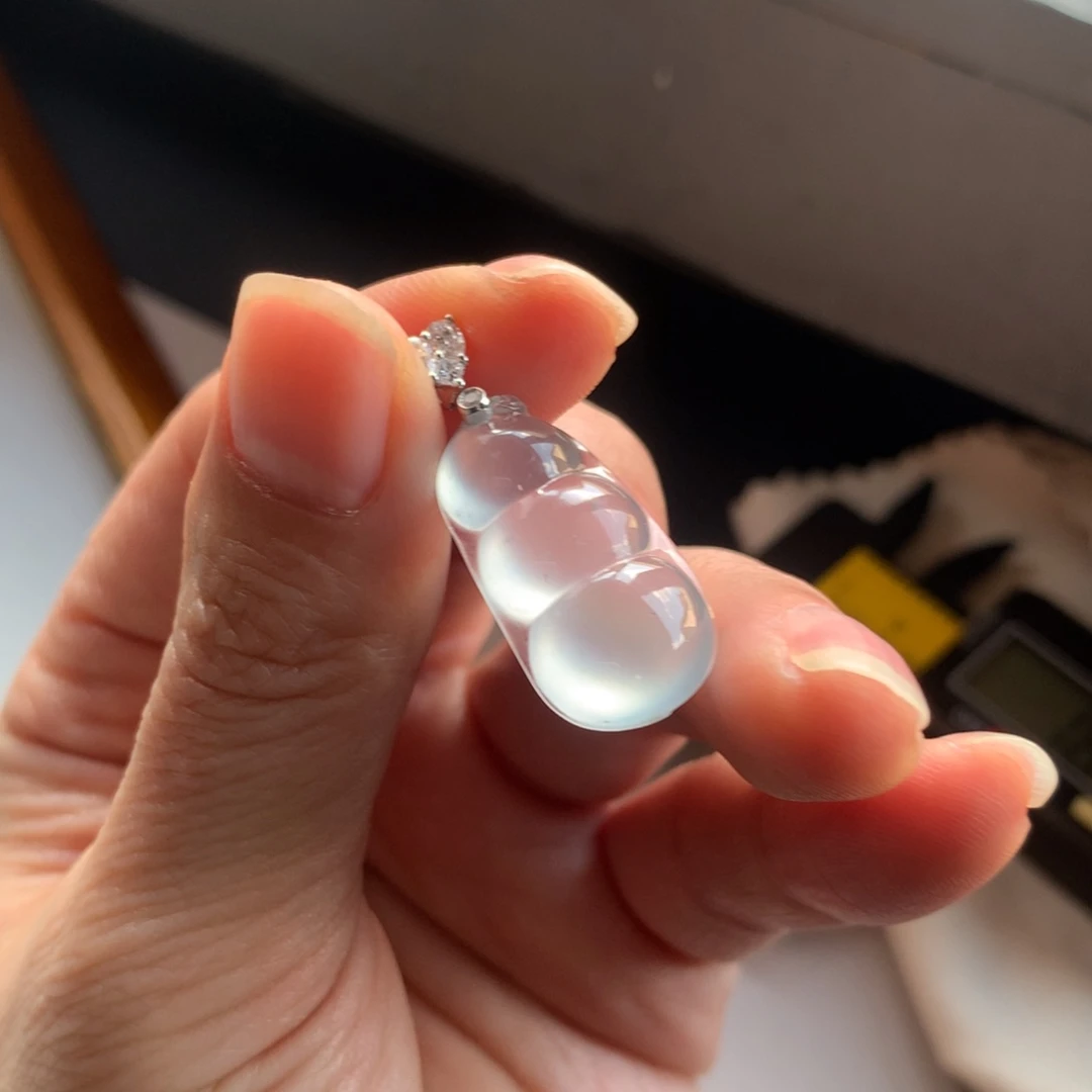 翡翠颈饰18K金镶嵌天然缅甸翡翠吊坠