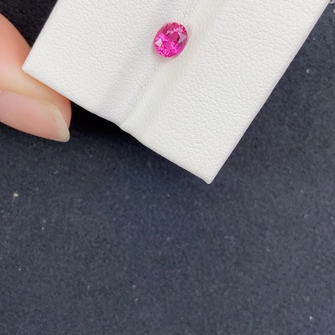 蓝宝石裸石0.59 ct