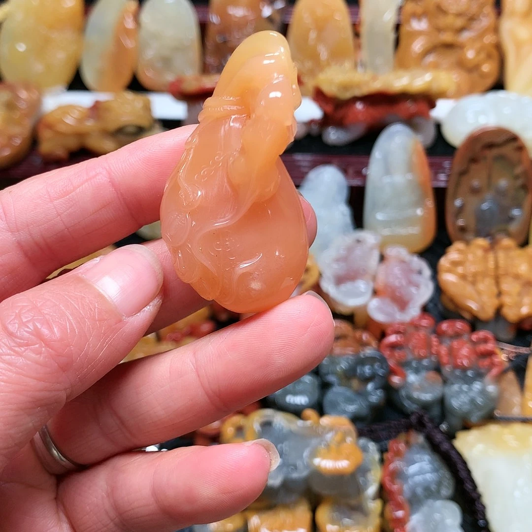 石英质玉（黄龙玉）挂件未镶嵌