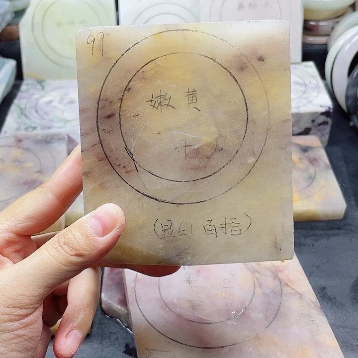 未镶嵌手镯石英质玉定制