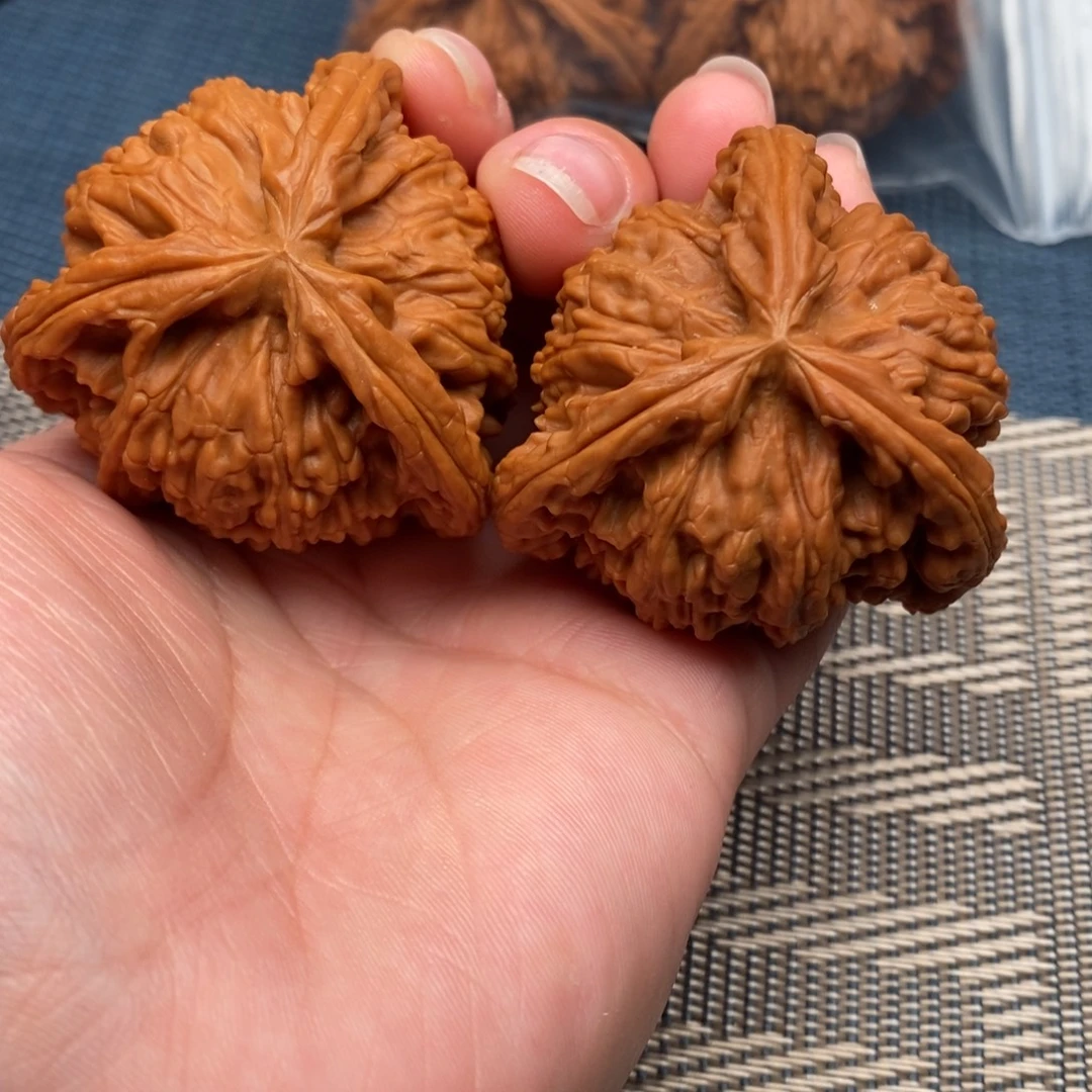 多***熹文玩核桃吊坠三棱