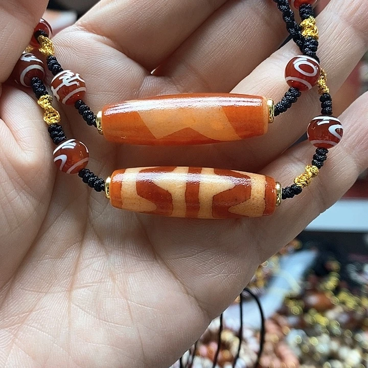 玛瑙/玉髓颈饰合金一**桐发其一