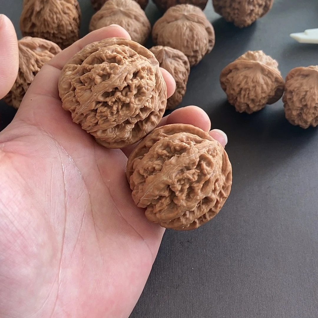 文玩核桃吊坠粗筋