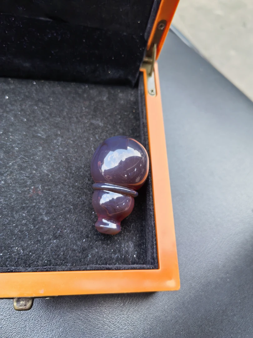 缅甸琥珀大尺寸紫蜜三通28+/48mm，18克，无杂无裂