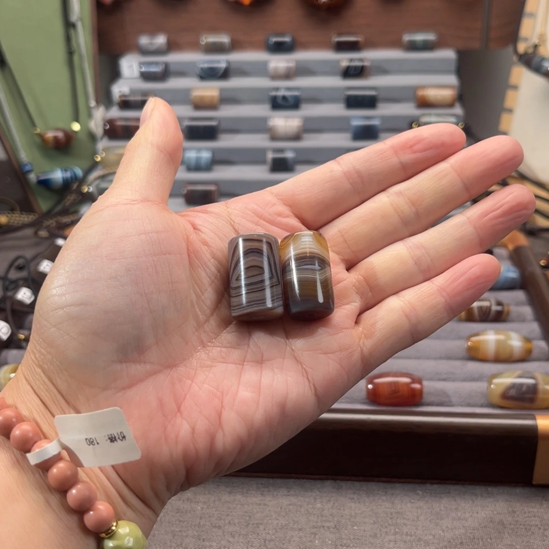 l***l玛瑙/玉髓合金颈饰