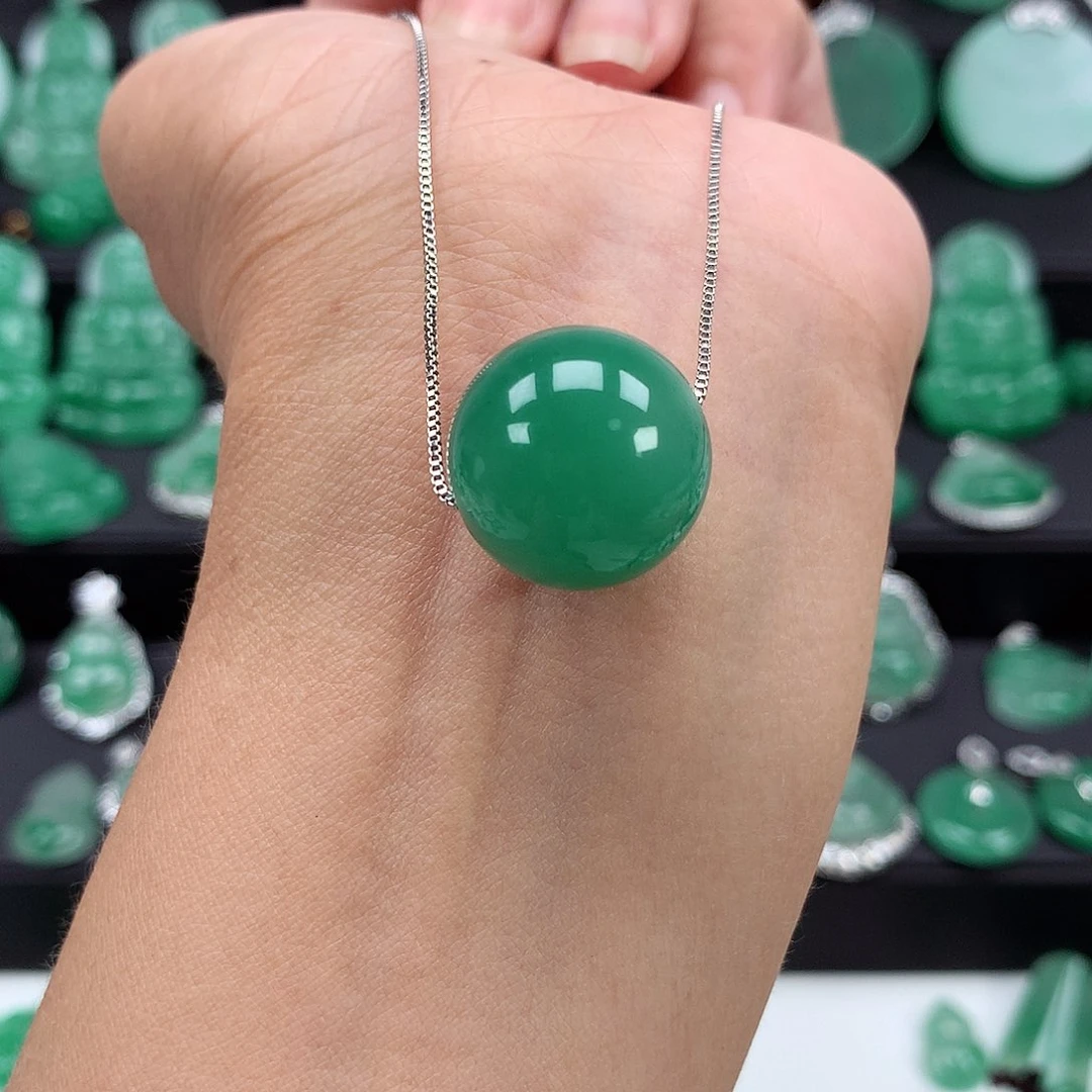 石英质玉（非洲翠）吊坠未镶嵌