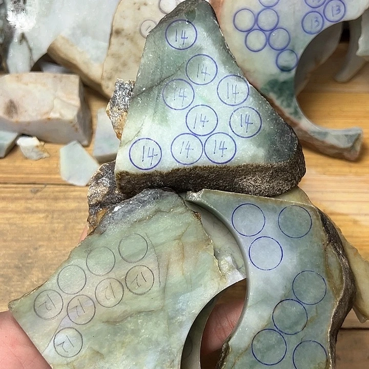 翡翠颈饰未镶嵌用****5纯天然缅甸翡翠