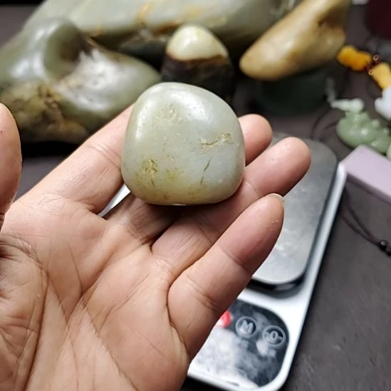 和田玉（糖玉）未镶嵌挂件