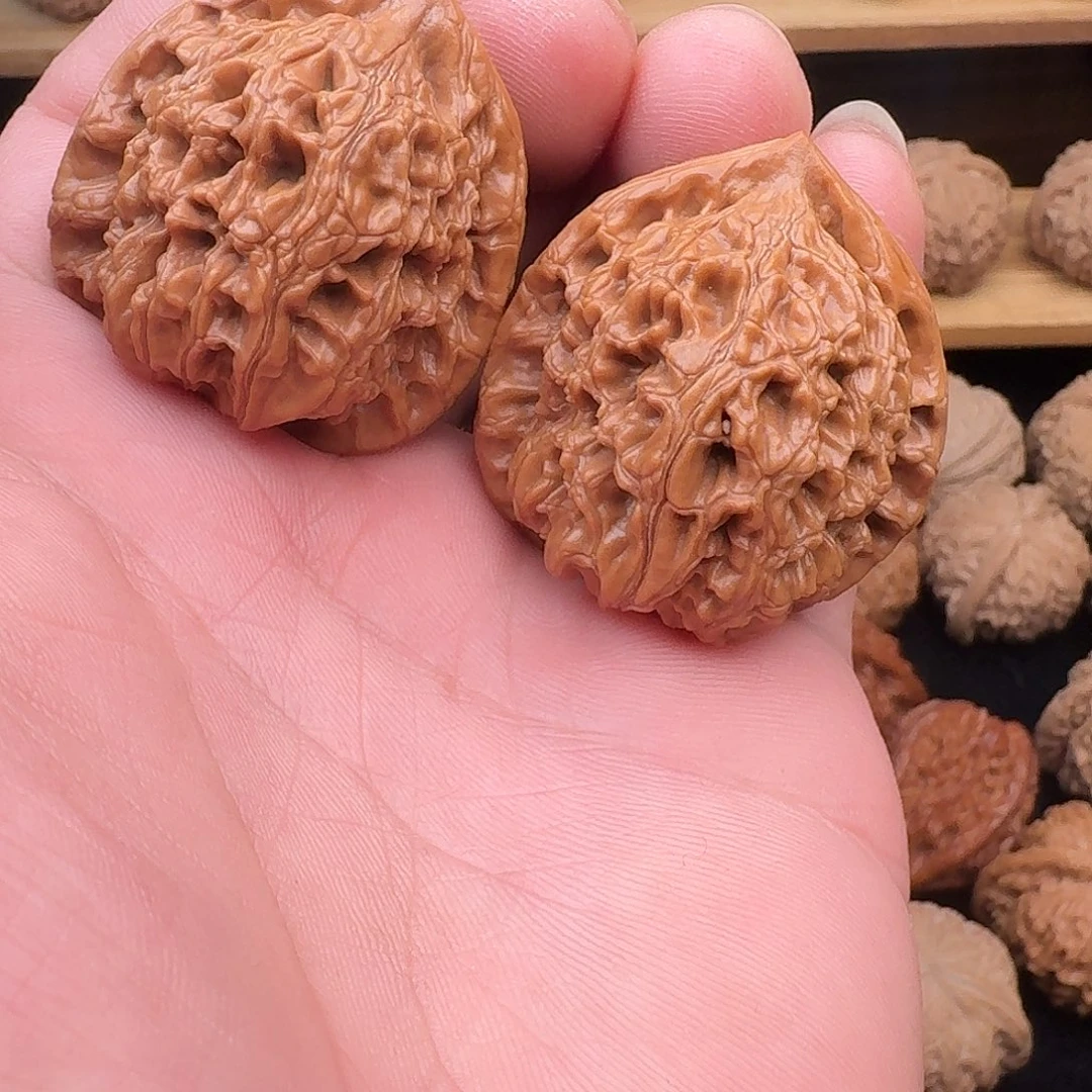 桃核吊坠水龙纹，微修