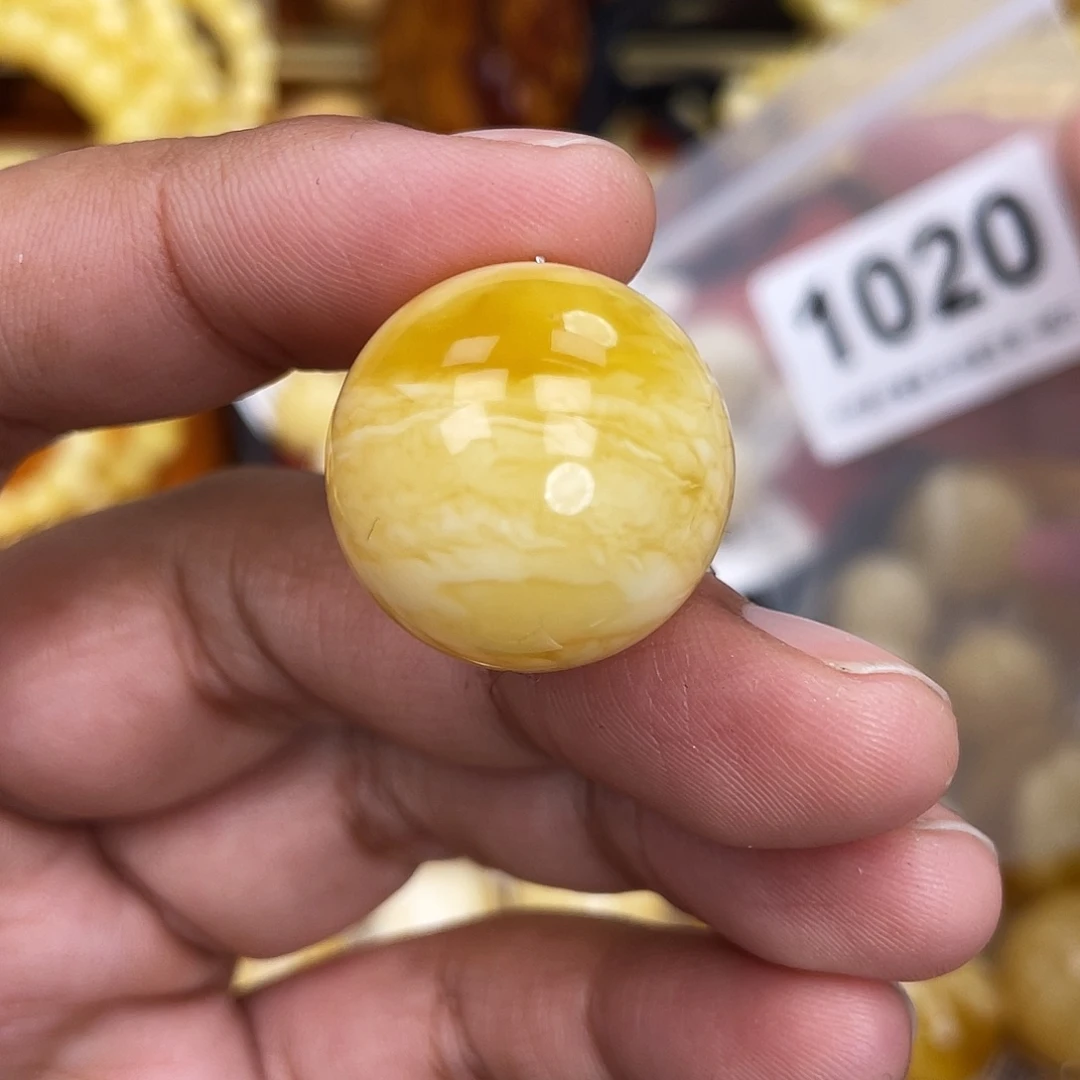 蜜蜡未镶嵌珠宝奇石22