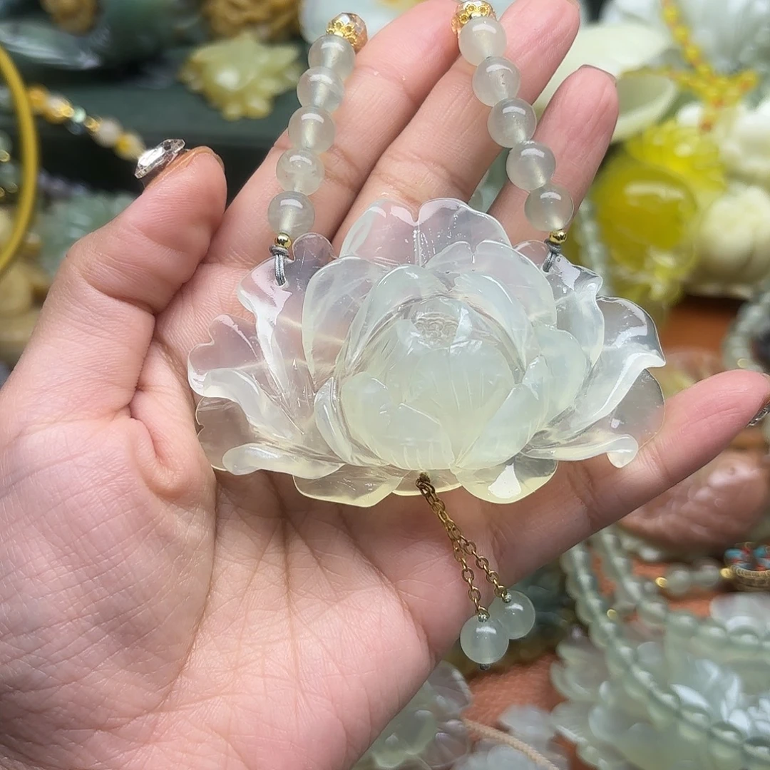 蛇纹石玉未镶嵌吊坠