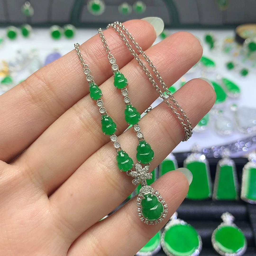 套链18K金镶嵌翡翠