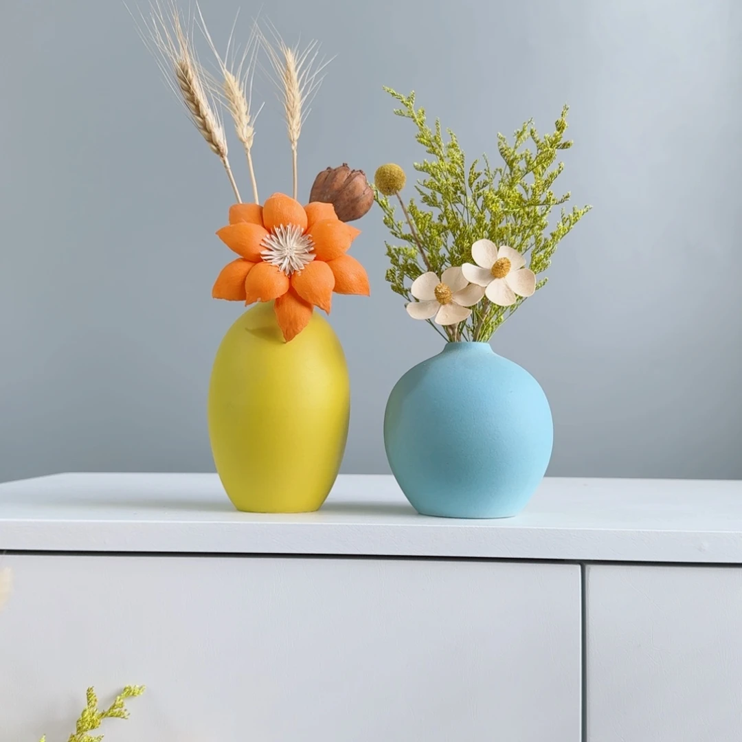 瓷片陶瓷小花瓶含花总高约20-30cm