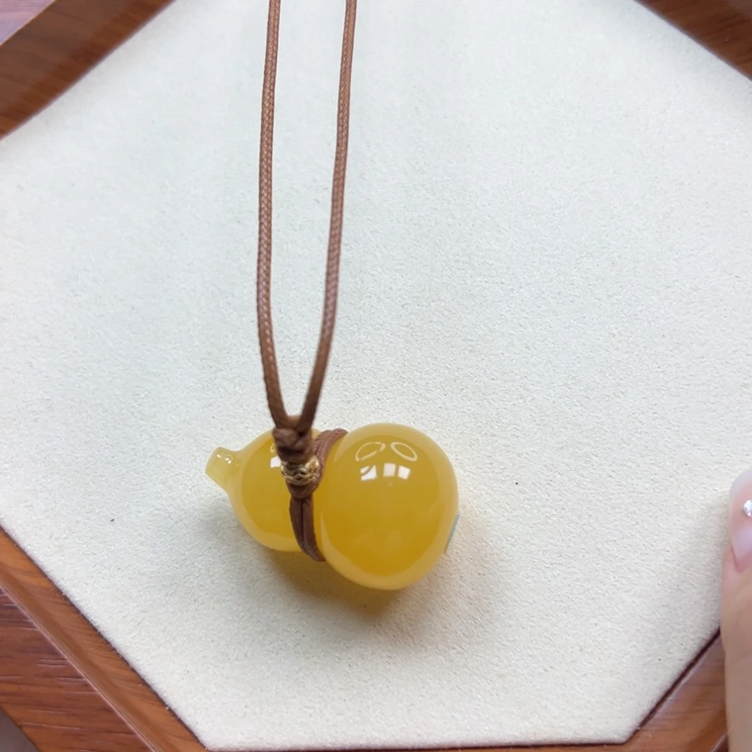 未镶嵌蜜蜡裸石蜜蜡