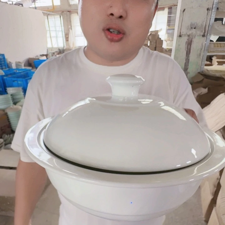 景德镇高温陶瓷玉泥胎带盖汤锅2个