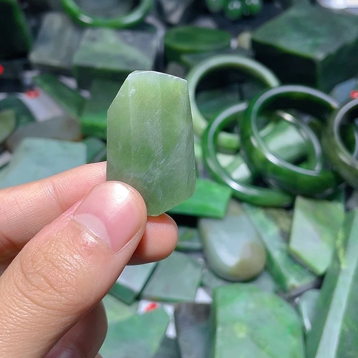 和田玉未镶嵌珠宝奇石