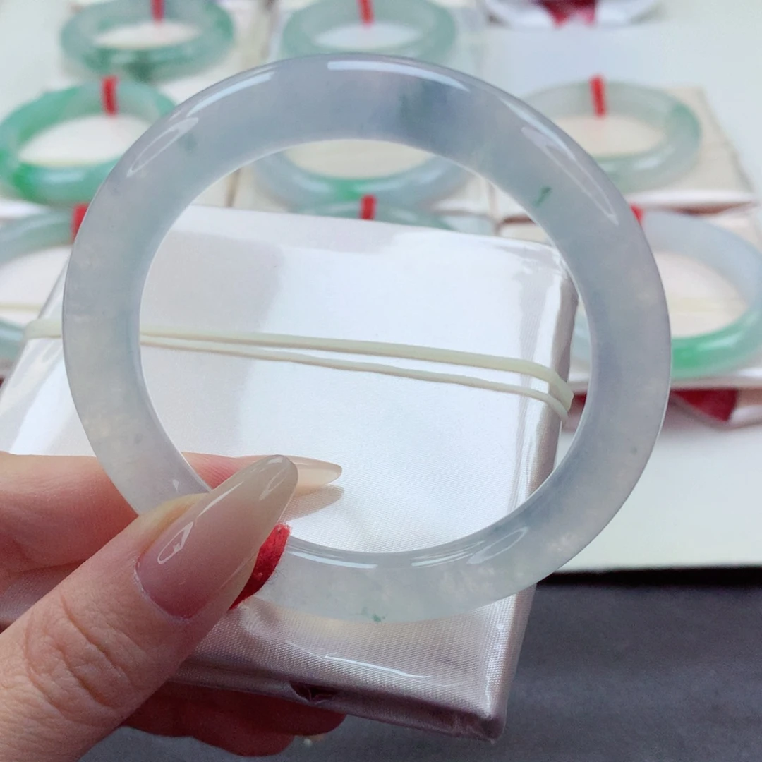 未镶嵌手镯翡翠9909睡美人 冰透 发光发亮