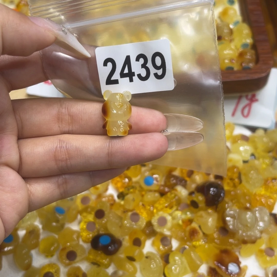 琥珀未镶嵌珠宝奇石