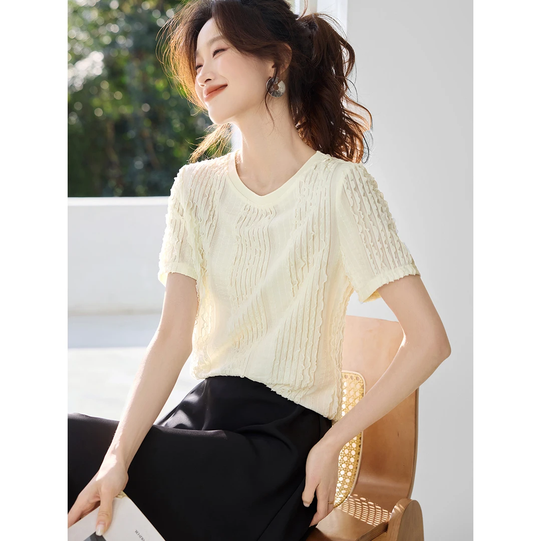沫晗依美【休闲针织提花肌理百搭宽松圆领短袖】2025夏季新款T恤