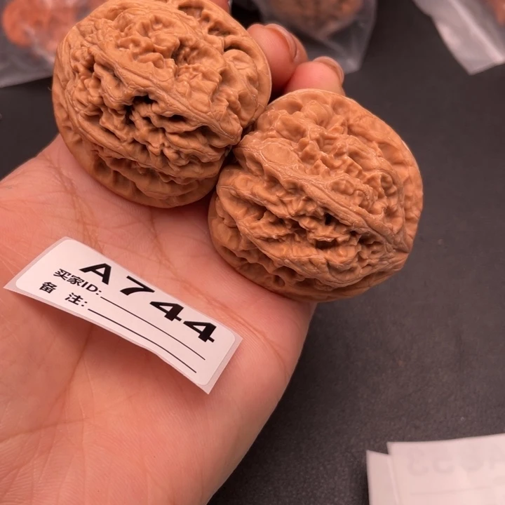 文玩核桃吊坠核桃