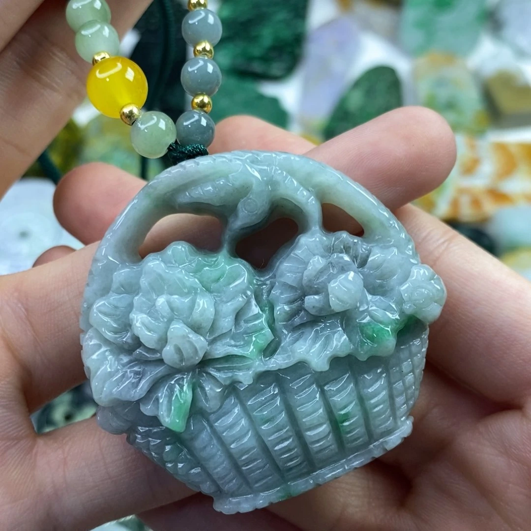 翡翠未镶嵌颈饰吊坠