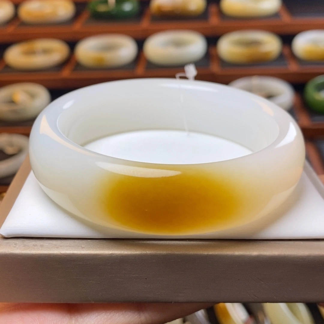 未镶嵌手镯和田玉60圈