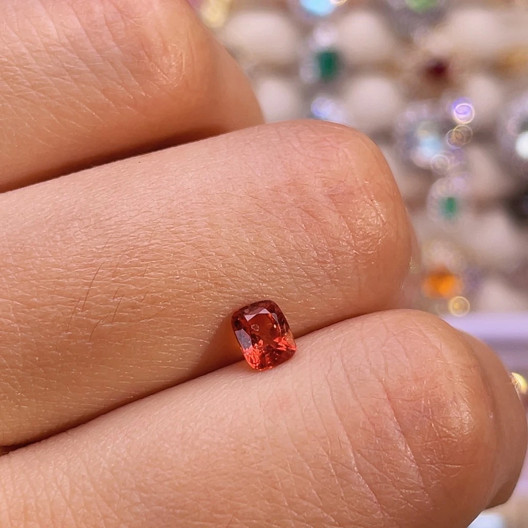 裸石未镶嵌尖晶石裸石