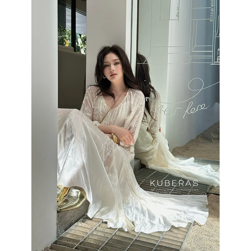 KUBERAS 长款宽松高级感植绒网纱拼接V领中袖连衣裙法式鱼尾长裙