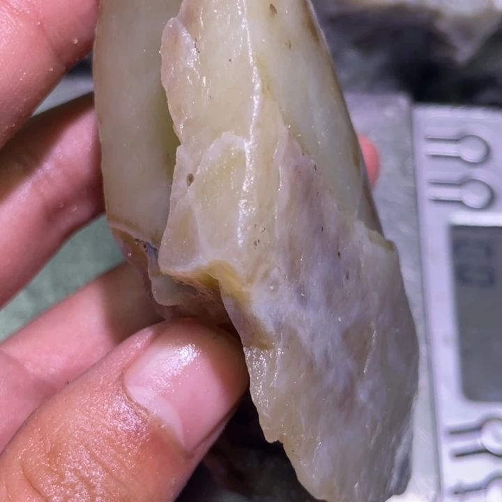 和田玉（糖玉）未镶嵌珠宝半成品