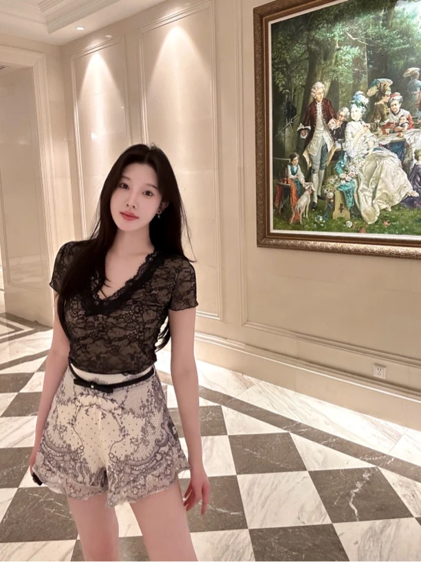 DIDI 定制 宫廷系温柔少女蕾丝上衣➕高腰短裤
