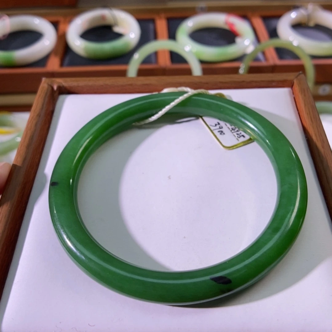 【闪购商品】未镶嵌手镯和田玉A****0