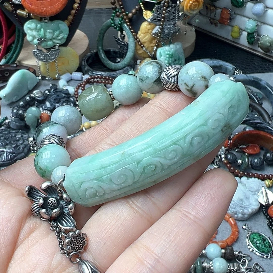 翡翠戒指未镶嵌珏***！