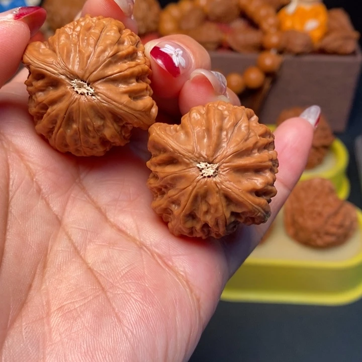 文玩核桃吊坠36铁锤