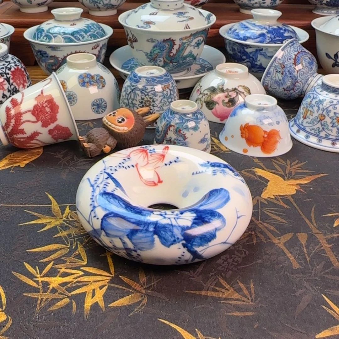 国画风荷花甜甜圈盖置