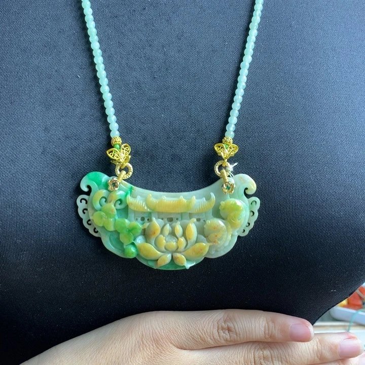 颈饰未镶嵌翡翠翡翠
