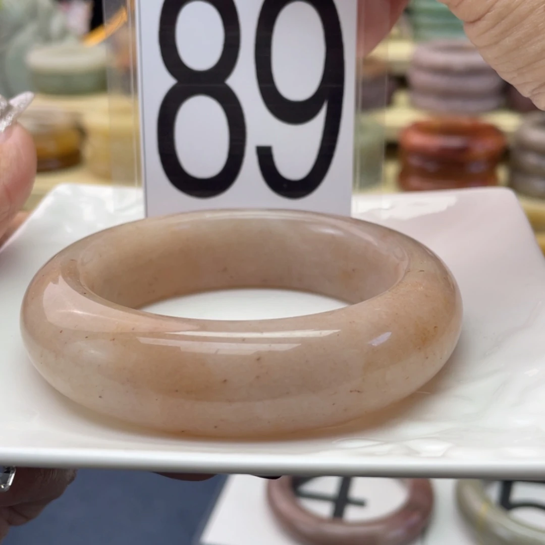 【闪购商品】石英质玉手镯未镶嵌