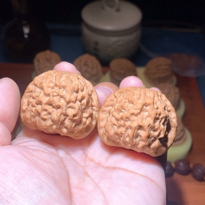 文玩核桃吊坠全品鱼鳞纹