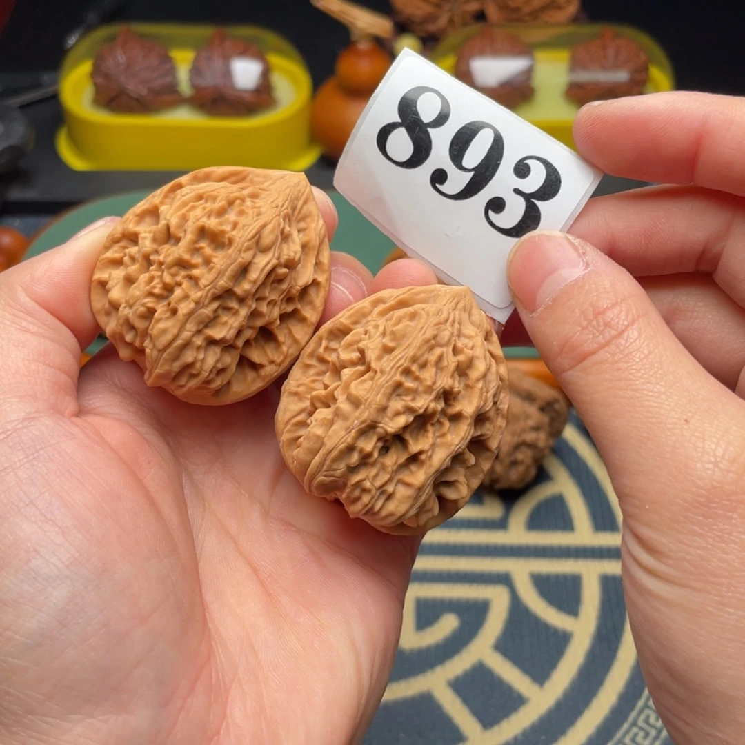 文玩核桃吊坠39鸡心893号