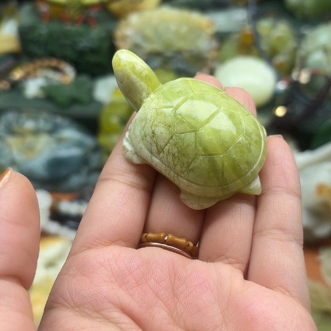 蛇纹石玉未镶嵌吊坠